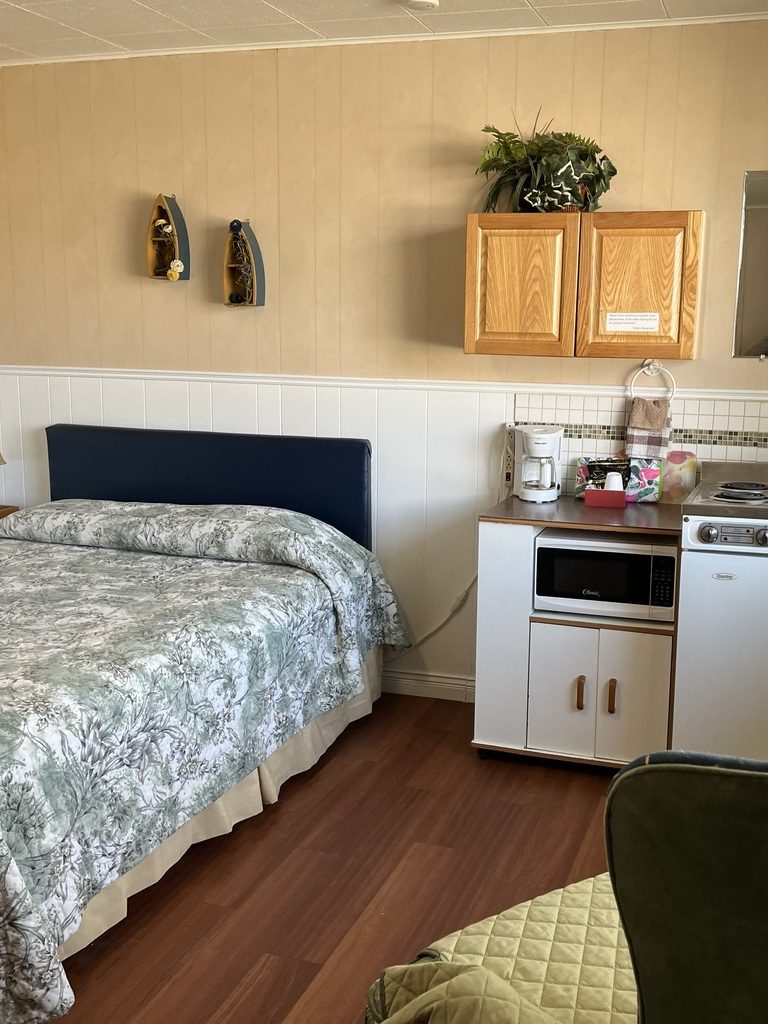 room 2 queen